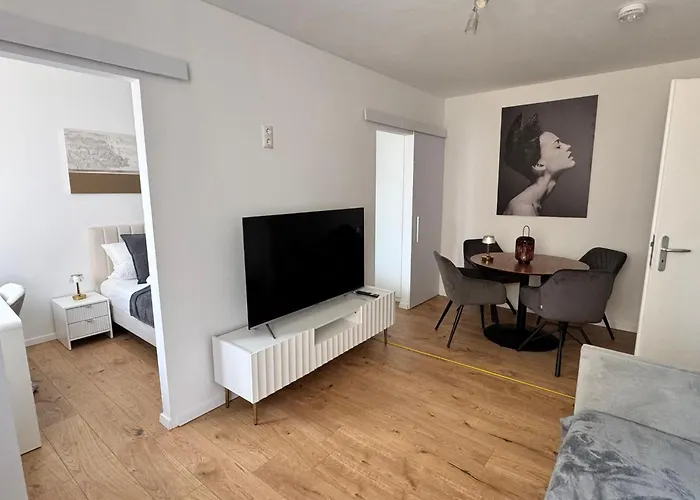 Modern 1 *