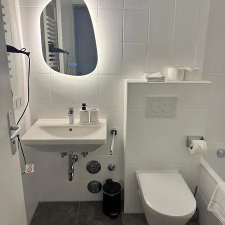 Modern 1 München